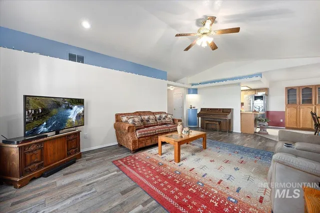 $669,000 | 549 South 100 East, Jerome, ID 83338