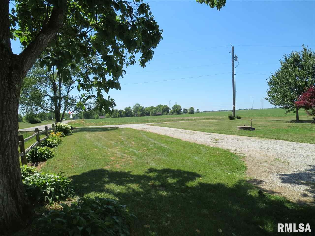 10219 West Riekena Road Mapleton, IL 61547 - Photo 4 of 32