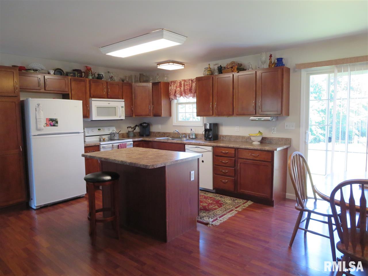 10219 West Riekena Road Mapleton, IL 61547 - Photo 9 of 32