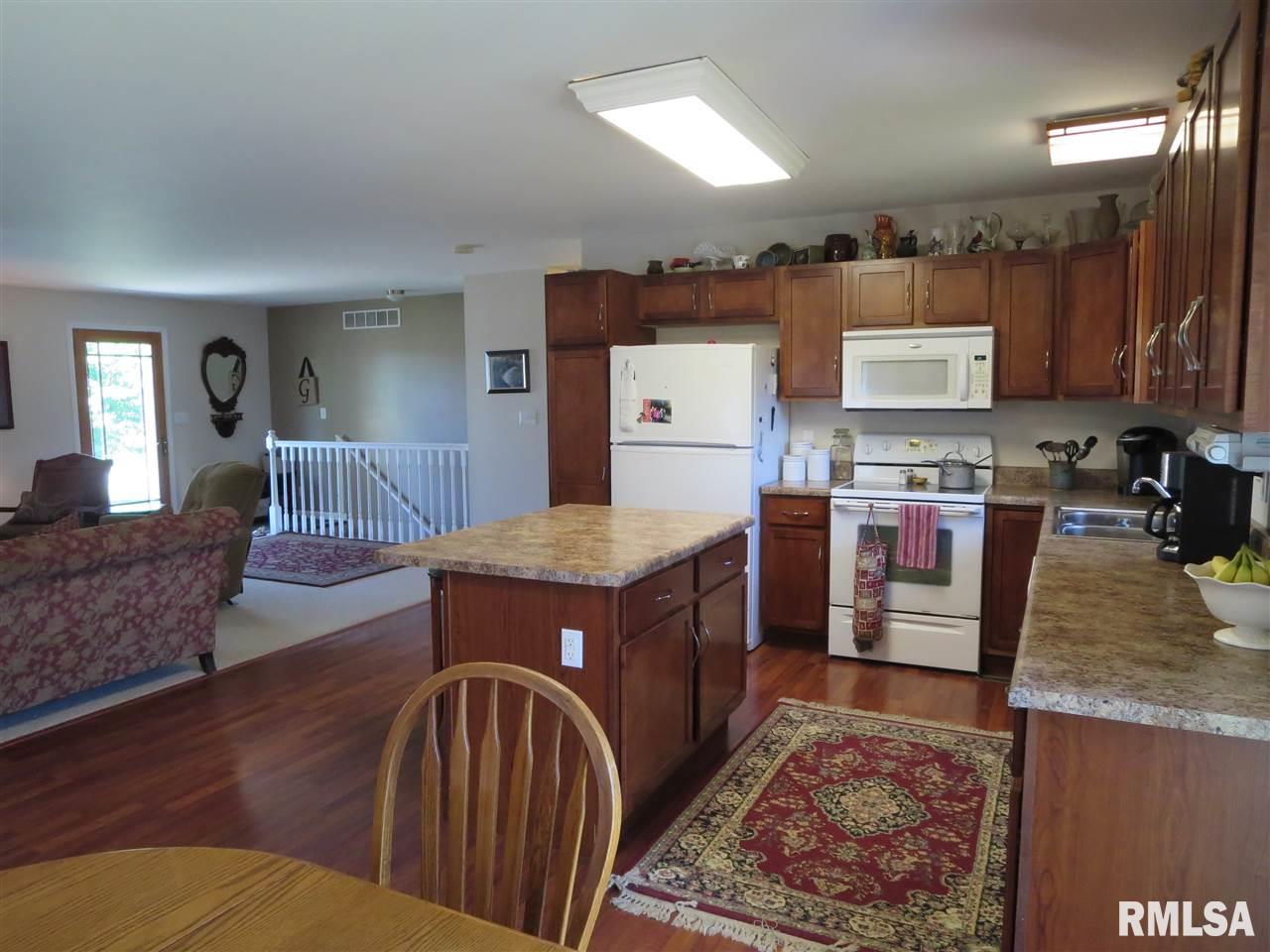 10219 West Riekena Road Mapleton, IL 61547 - Photo 10 of 32