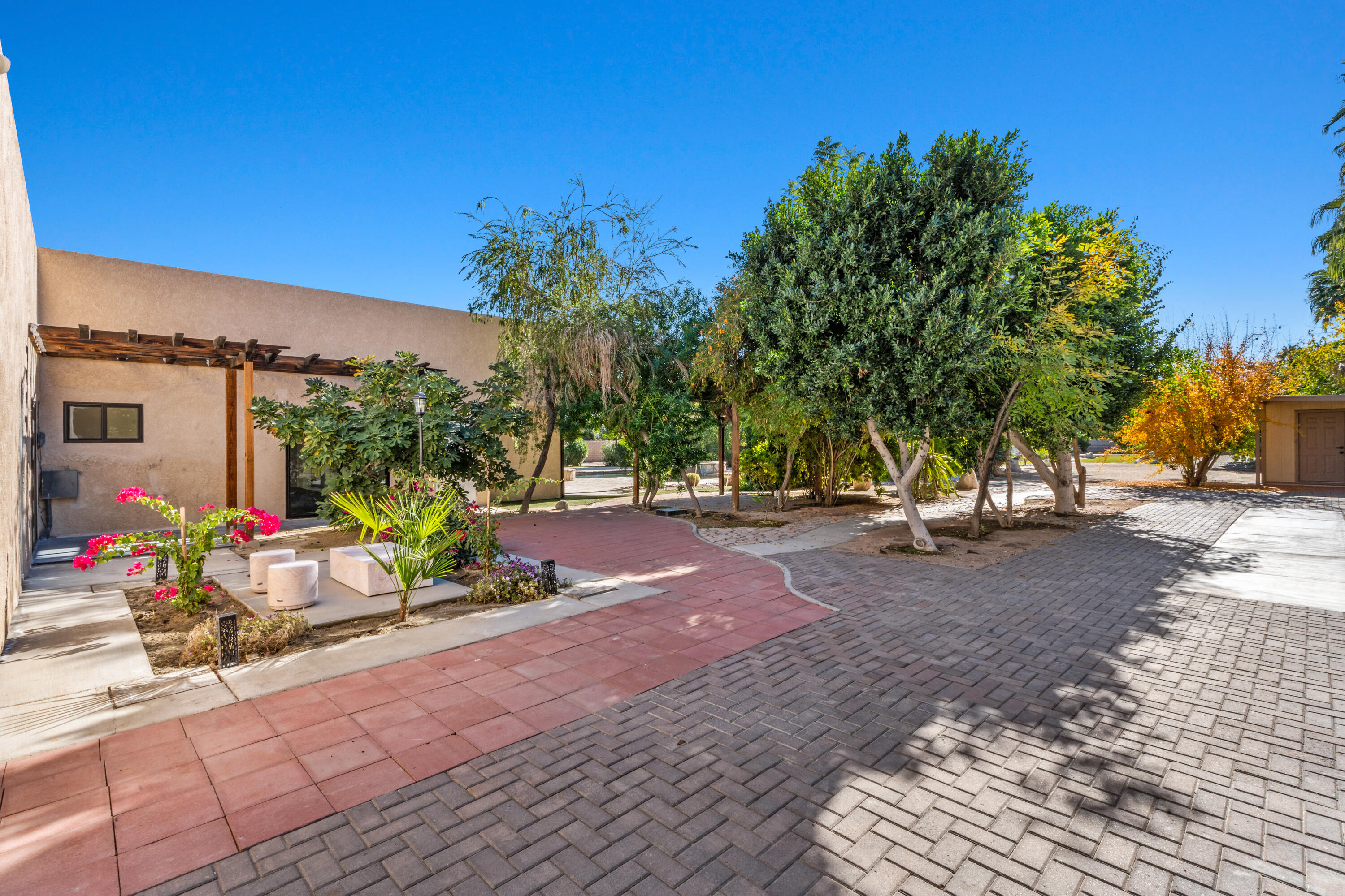 72114 Follansbee Road Rancho Mirage, CA 92270 - Photo 56 of 58 a view of road with outdoor seating
