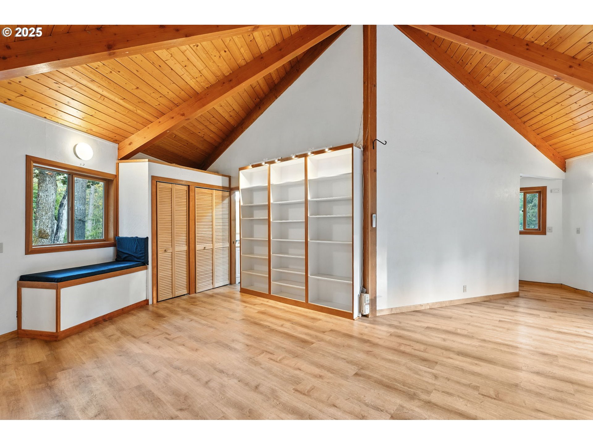 29051 Fox Hollow Road Eugene, OR 97405 - Photo 11 of 39