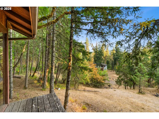 $699,000 | 29051 Fox Hollow Road, Eugene, OR 97405