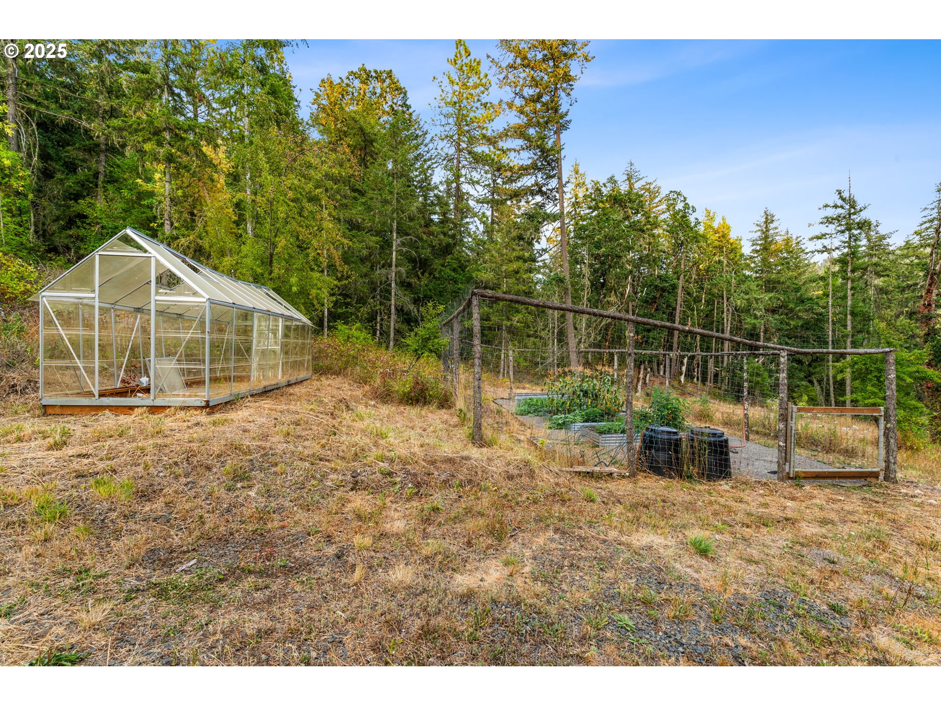 29051 Fox Hollow Road Eugene, OR 97405 - Photo 32 of 39