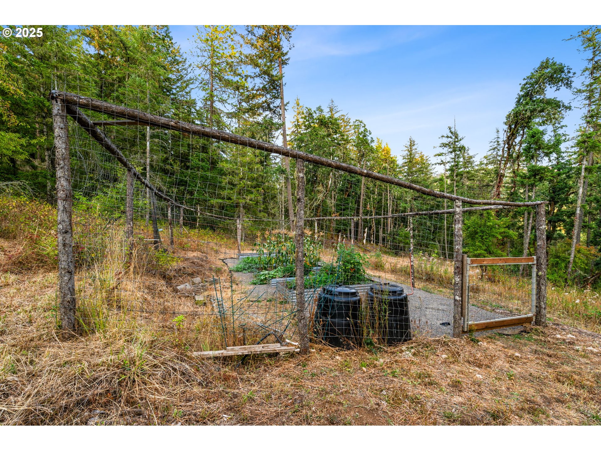 29051 Fox Hollow Road Eugene, OR 97405 - Photo 33 of 39