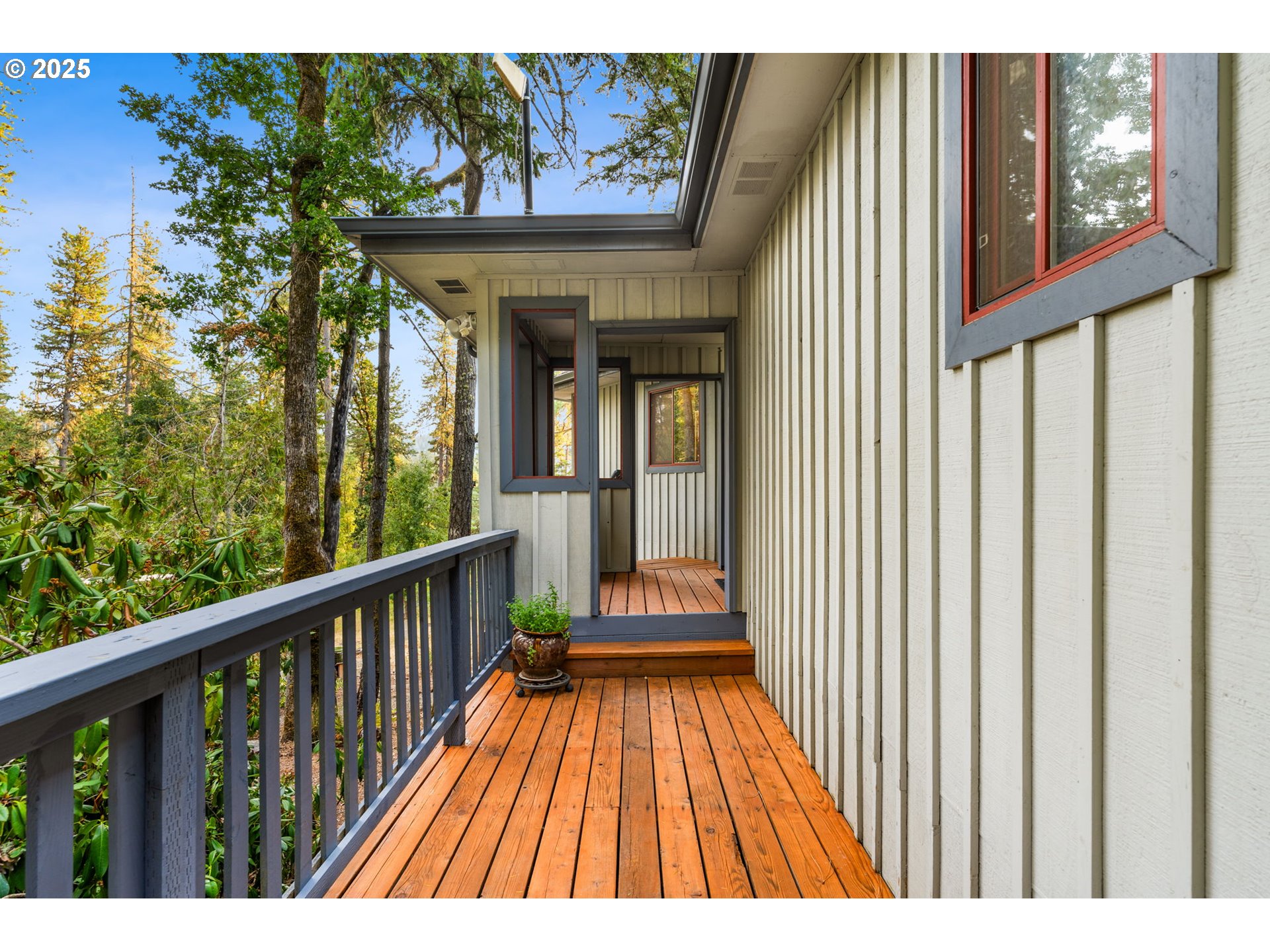 29051 Fox Hollow Road Eugene, OR 97405 - Photo 4 of 39