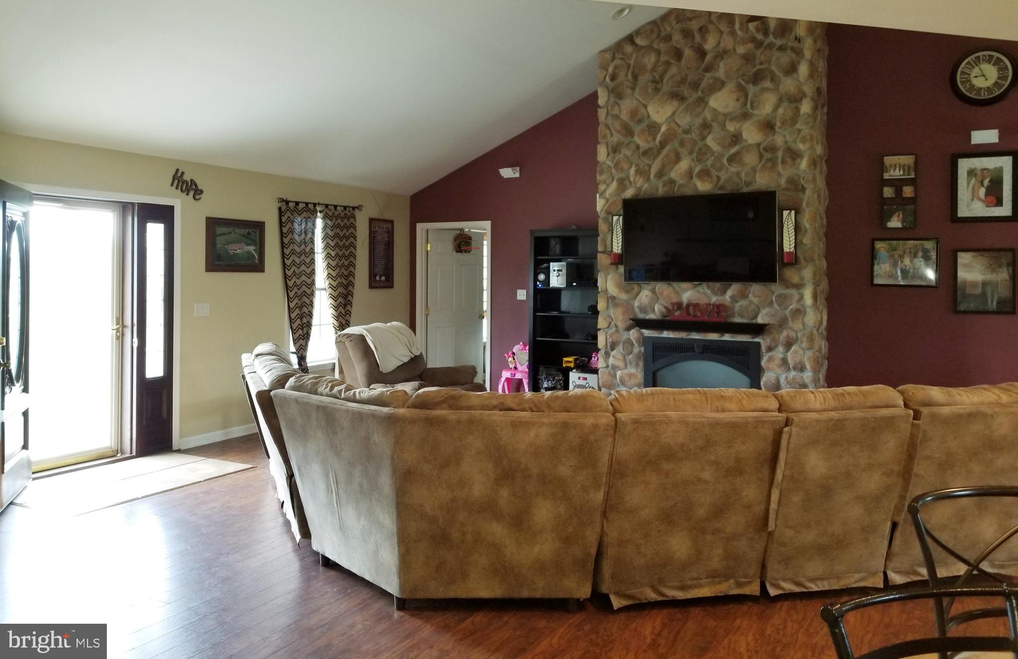 421 St Bartholomew Road Hanover, PA 17331 - Photo 6 of 35