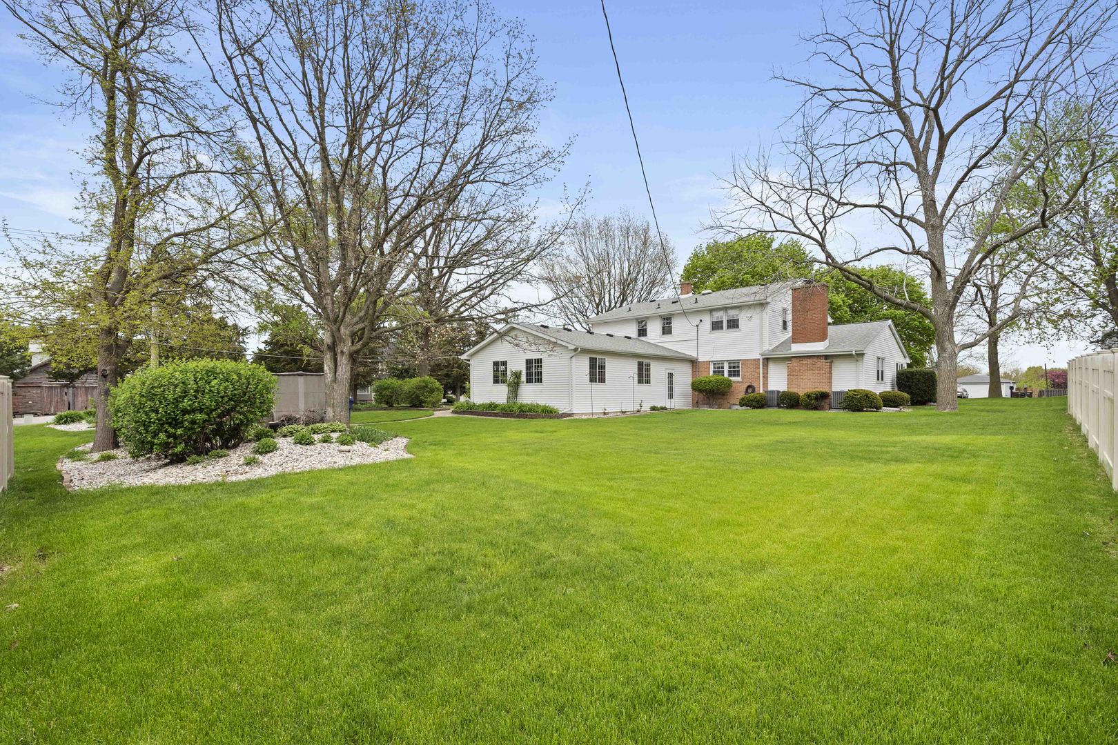 200 South Rathje Road Peotone, IL 60468 - Photo 32 of 39 a view of a house with a big yard