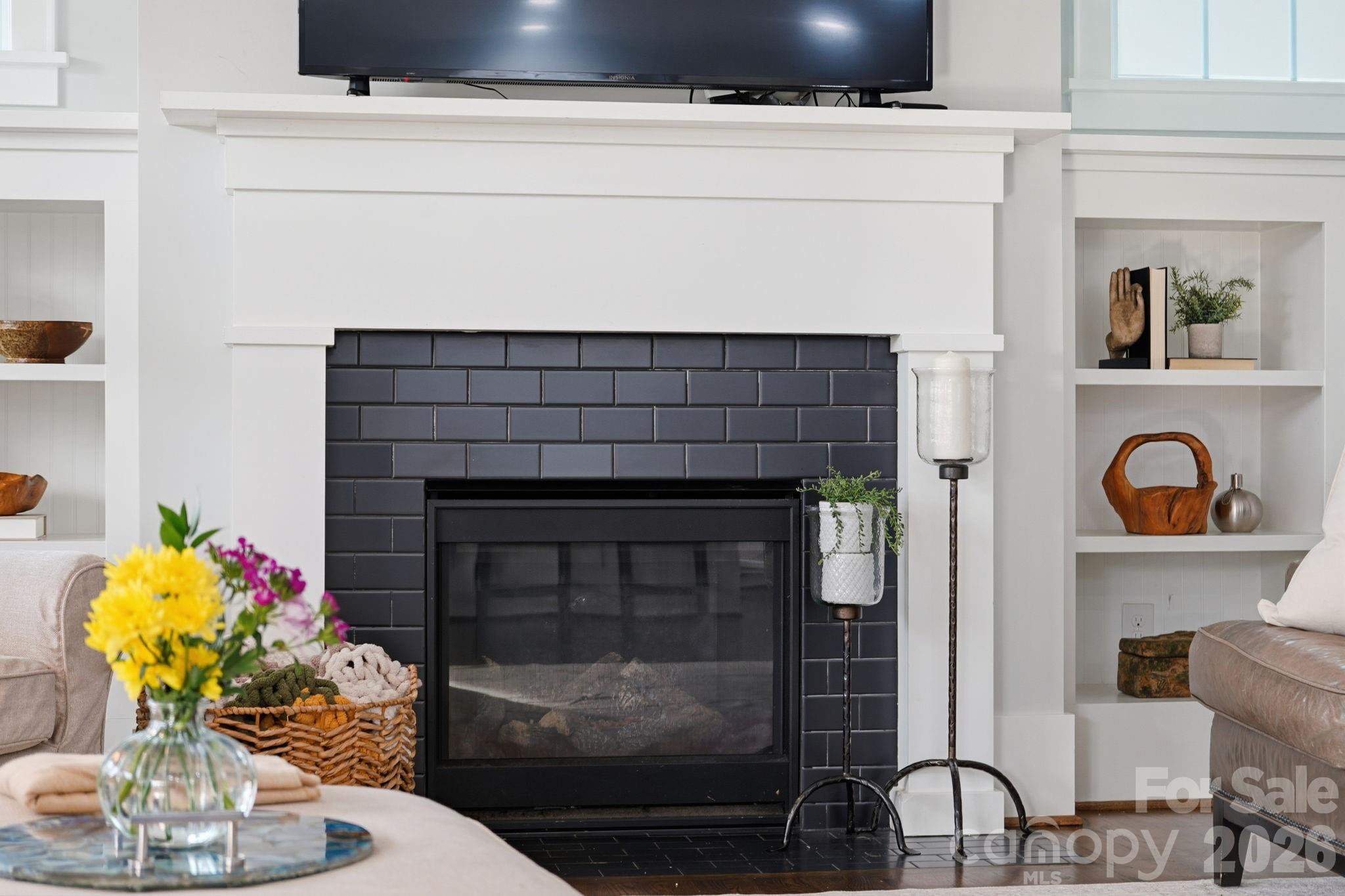 312 Mill Ridge Road Rock Hill, SC 29730 - Photo 19 of 42 a living room with furniture and flowers