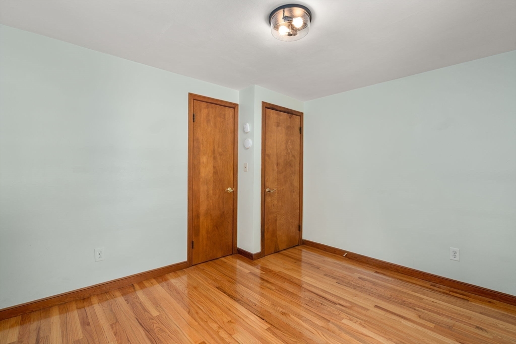 1534 Donohue Road Chicopee, MA 01020 - Photo 16 of 33