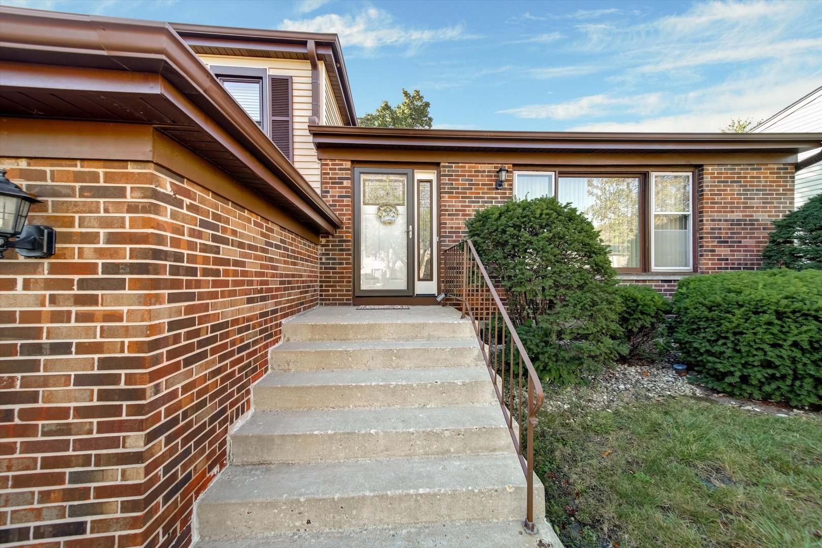 445 Fordham Place Roselle, IL 60172 - Photo 2 of 22