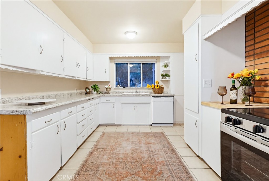 9522 Cedarvale Road Tujunga, CA 91042 - Photo 27 of 68