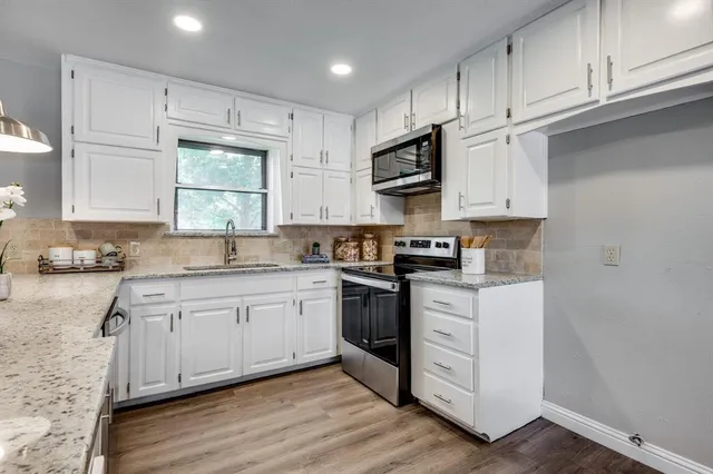 $2,775 | 724 Toni Drive, Hurst, TX 76054