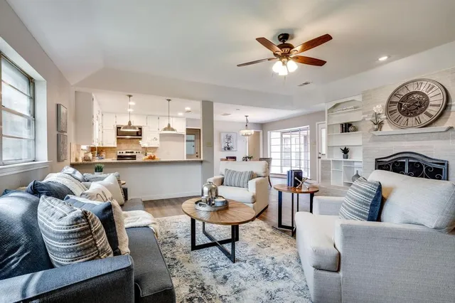 $2,775 | 724 Toni Drive, Hurst, TX 76054