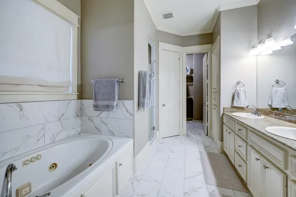 $3,250 | 1126 West 17th Street, Unit D, Houston, TX 77008