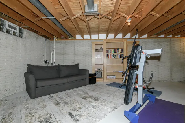 $459,000 | 10 Cherrywood Court, Wind Point, WI 53402