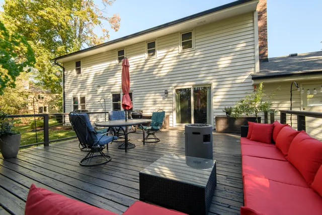 $459,000 | 10 Cherrywood Court, Wind Point, WI 53402