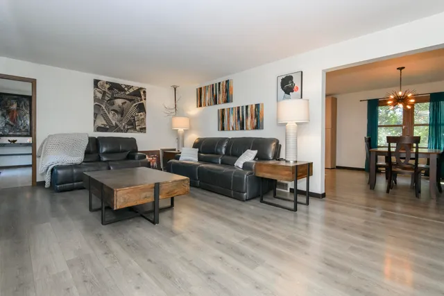 $459,000 | 10 Cherrywood Court, Wind Point, WI 53402