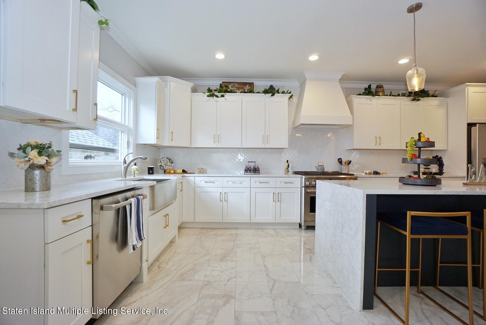 31 Torrice Loop Staten Island, NY 10309 - Photo 7 of 69 Photo Nov 27, 2 58 40 PM