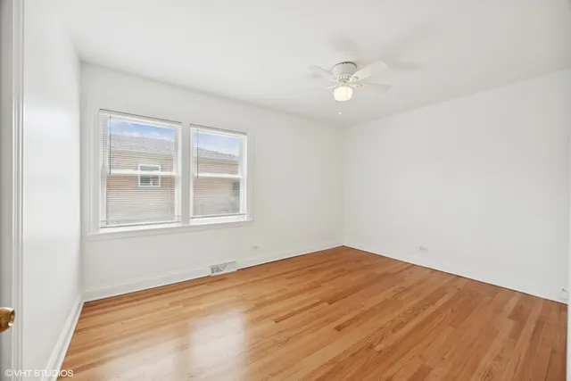 $3,300 | 8152 Mayfield Avenue, Burbank, IL 60459