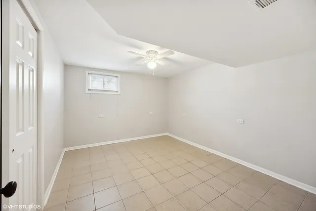 $3,300 | 8152 Mayfield Avenue, Burbank, IL 60459