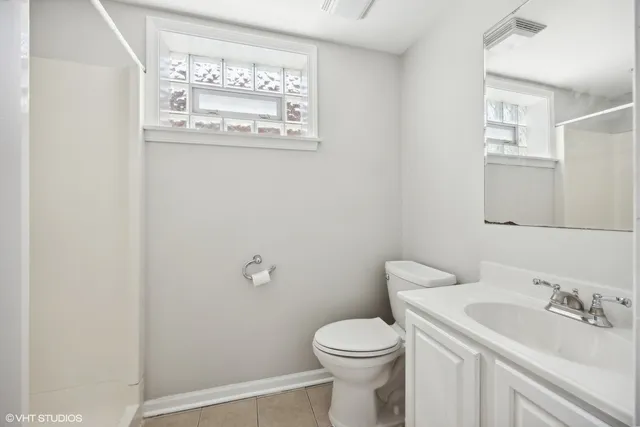 $3,300 | 8152 Mayfield Avenue, Burbank, IL 60459