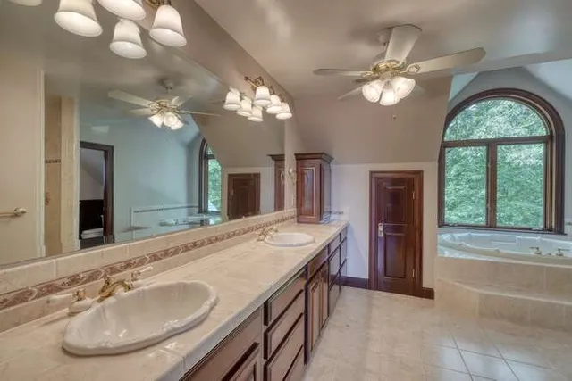 $1,290,000 | 29 Caboose Lane, Hayesville, NC 28904