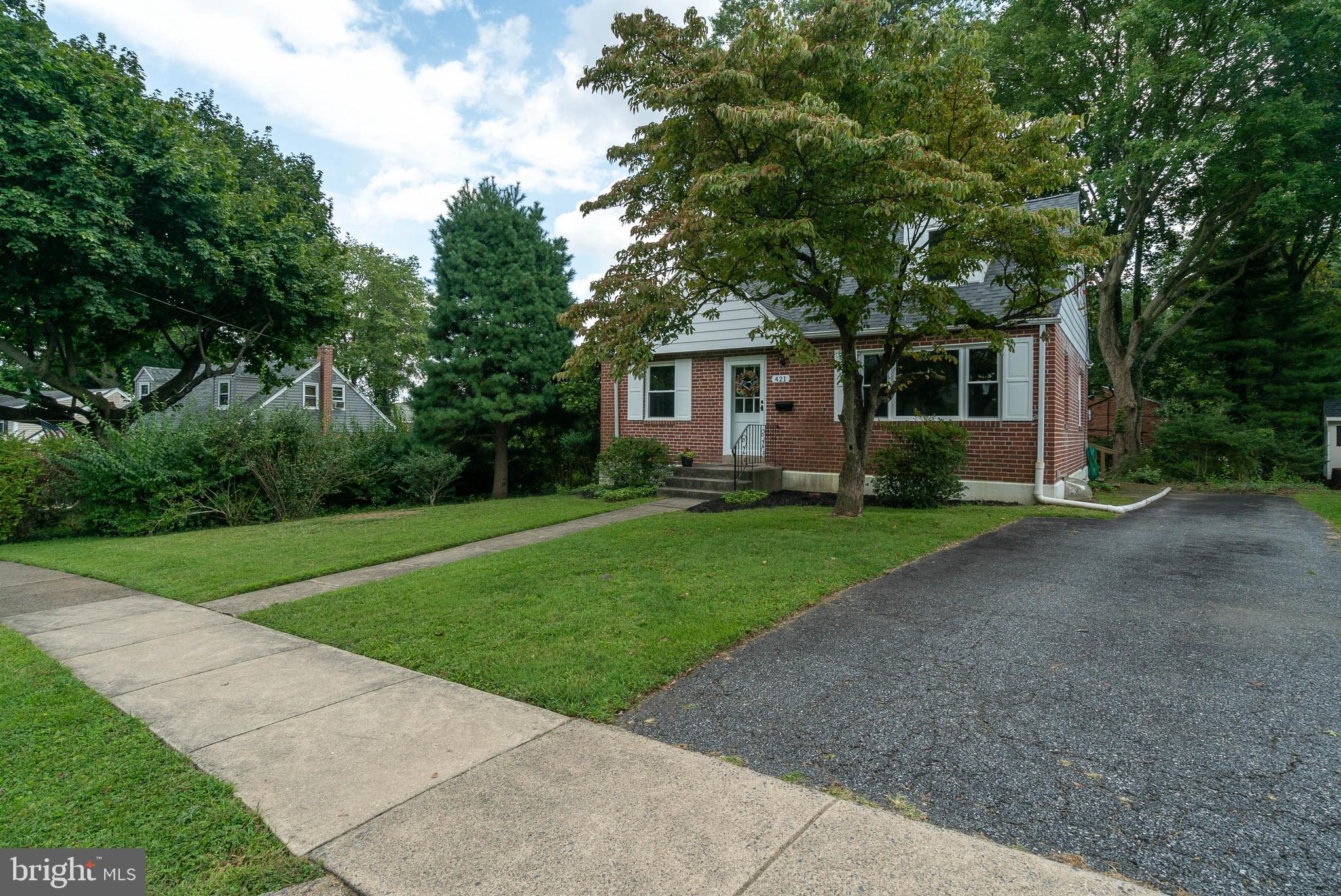 421 Granite Terrace Springfield, PA 19064 - Photo 3 of 36