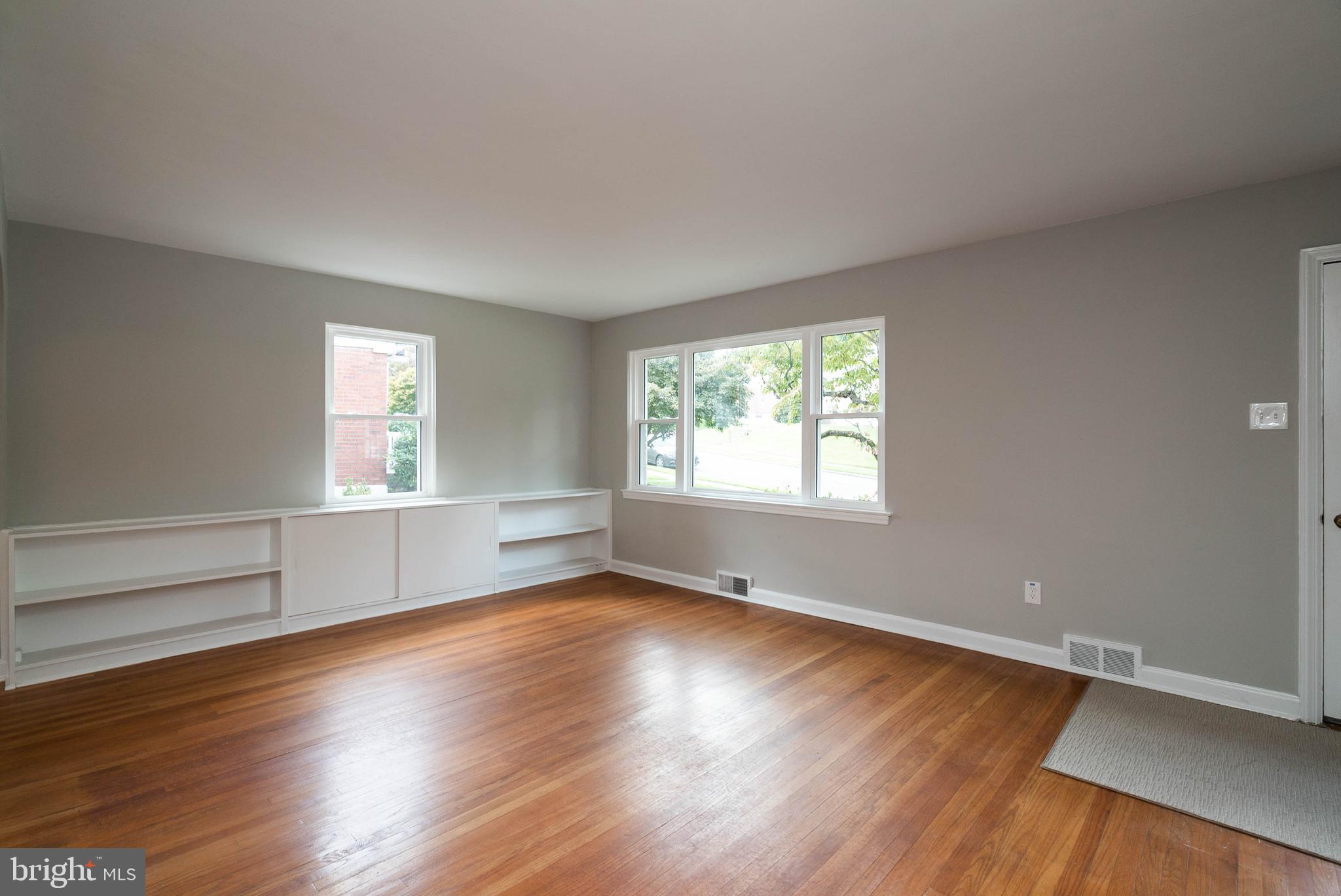 421 Granite Terrace Springfield, PA 19064 - Photo 8 of 36