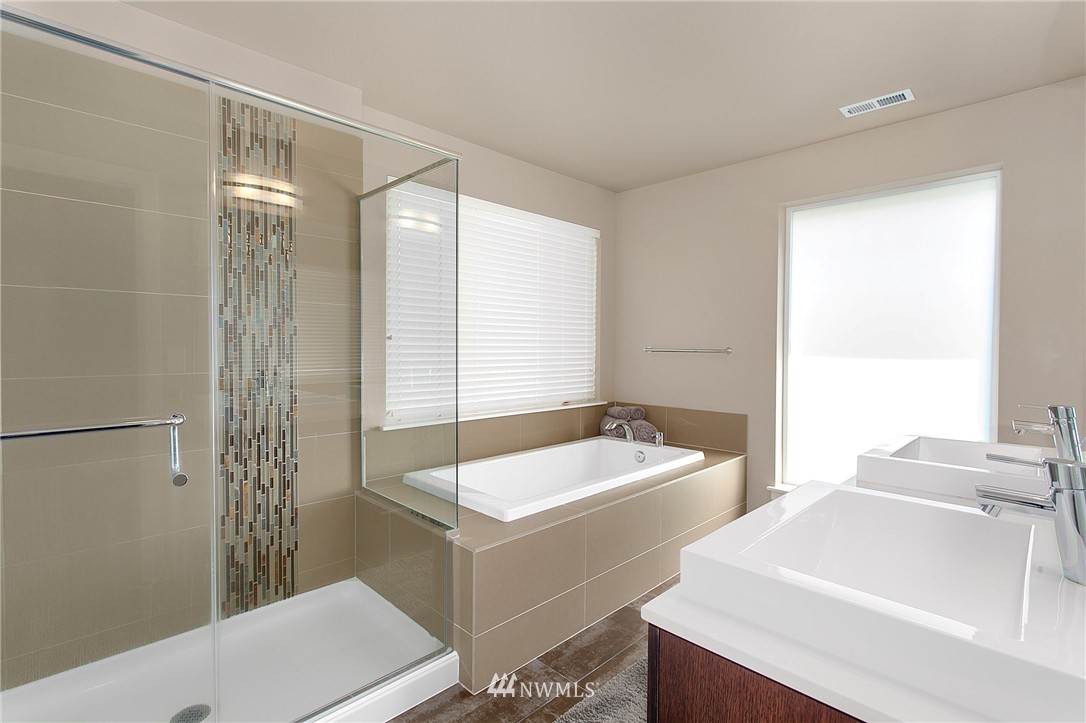 3824 Northeast 23rd Place Renton, WA 98056 - Photo 14 of 22