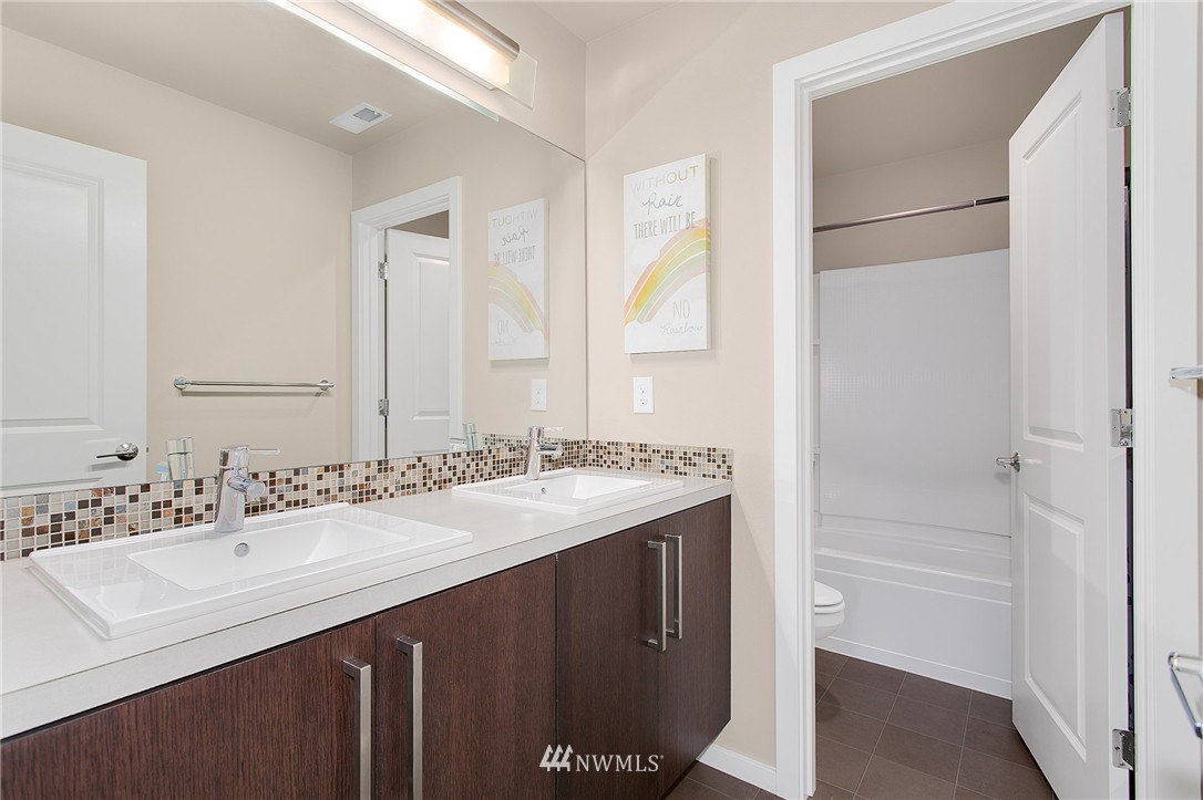 3824 Northeast 23rd Place Renton, WA 98056 - Photo 17 of 22