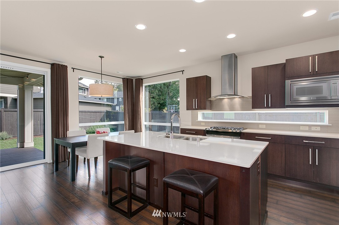 3824 Northeast 23rd Place Renton, WA 98056 - Photo 5 of 22