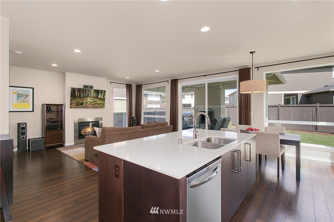 3824 Northeast 23rd Place Renton, WA 98056 - Photo 6 of 22