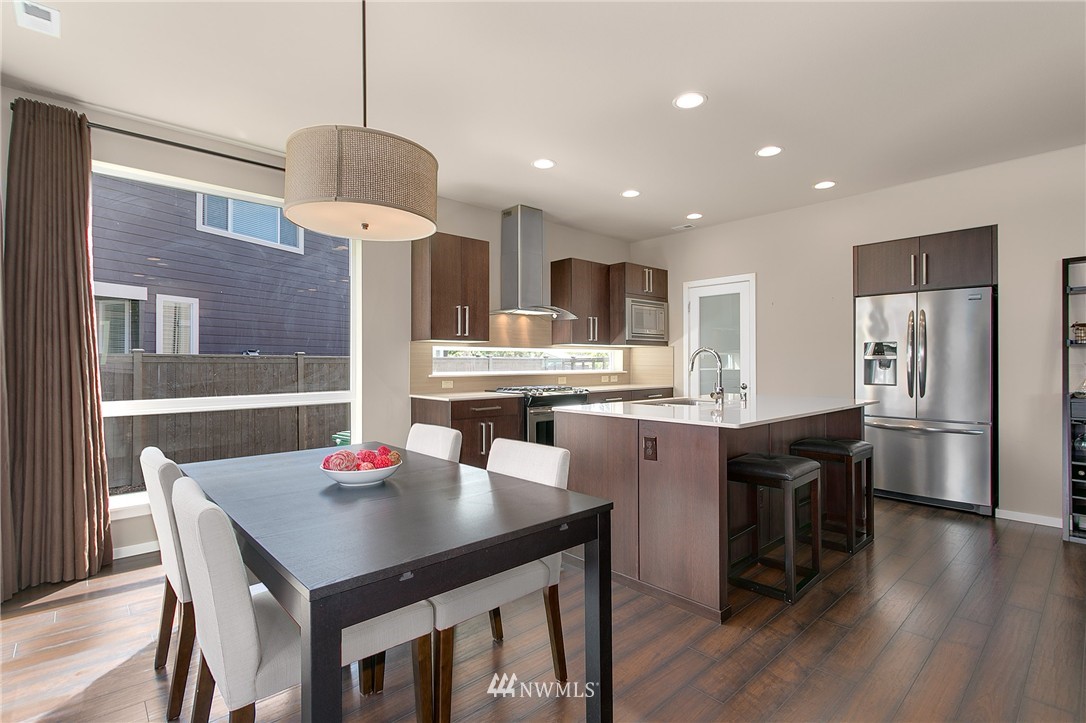 3824 Northeast 23rd Place Renton, WA 98056 - Photo 7 of 22