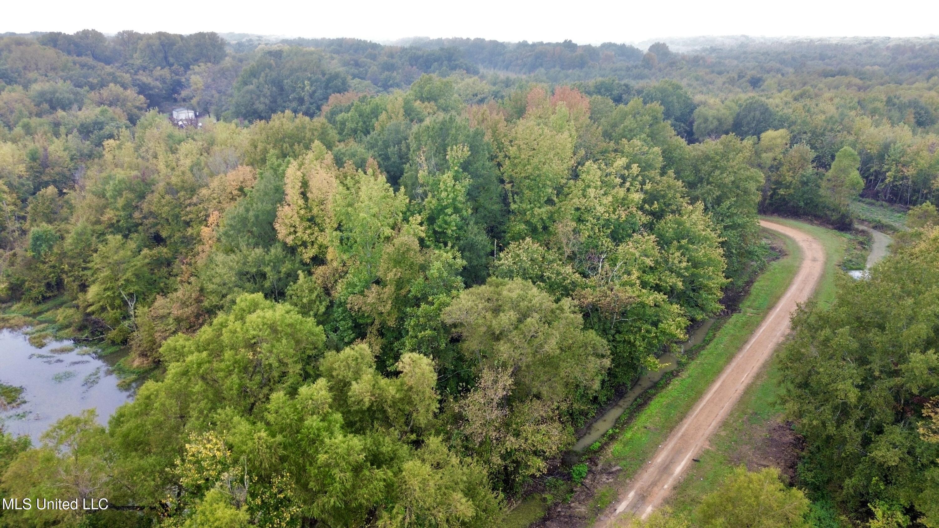 dji_fly_20251025_175110_516_176161723722