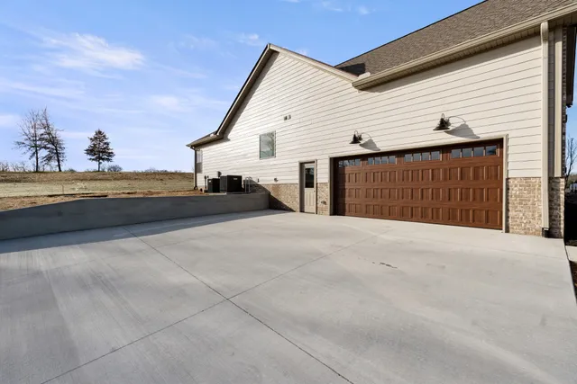 $659,900 | 8078 Gideon Road, Greenbrier, TN 37073