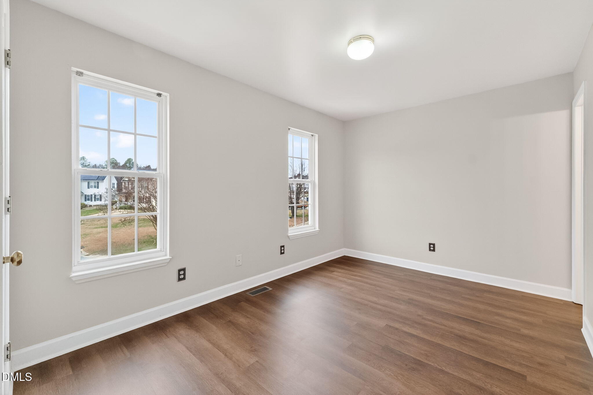 1237 Swingline Way Raleigh, NC 27610 - Photo 6 of 39 7-web-or-mls-DSC04177