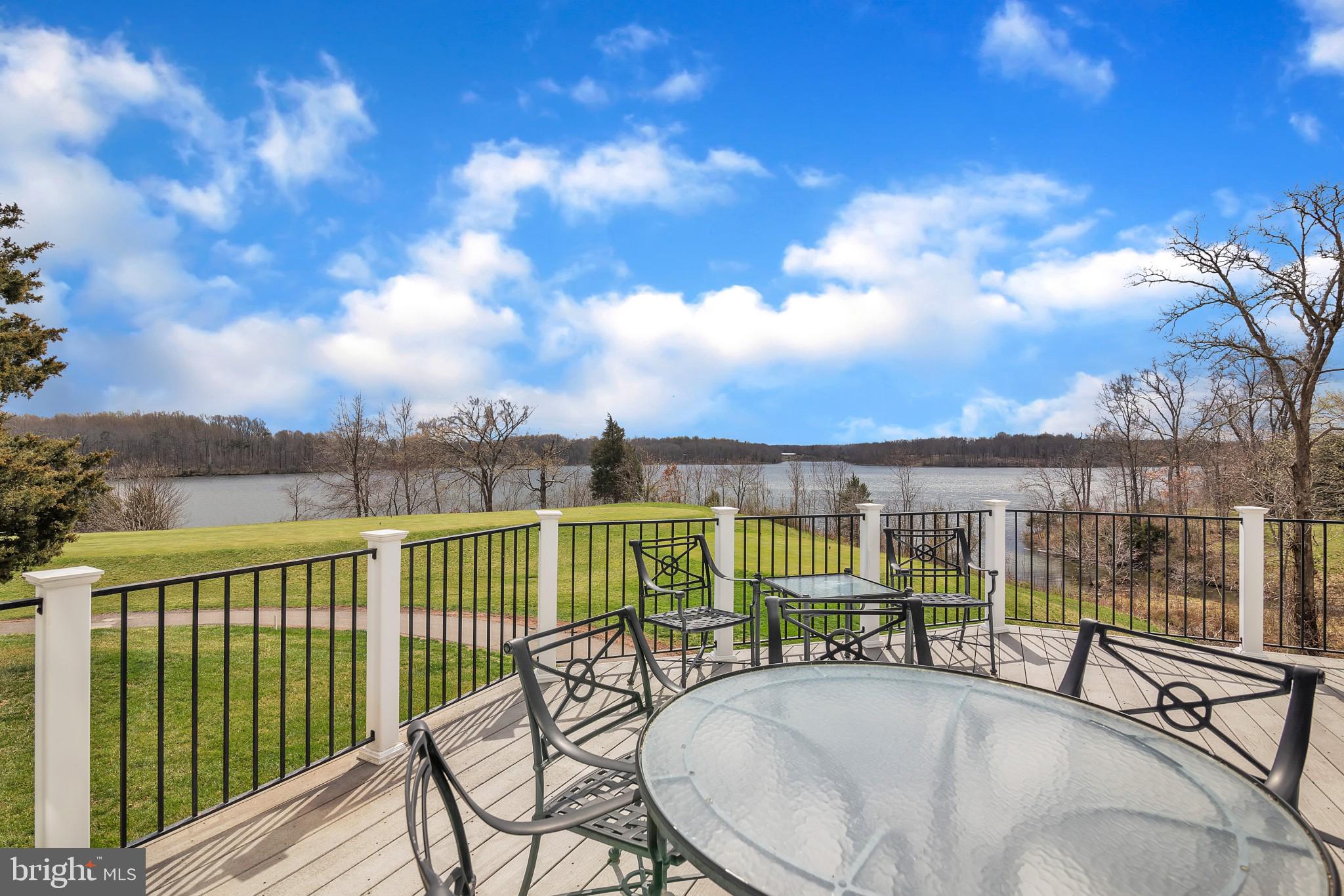 8514 Link Hills Loop Gainesville, VA 20155 - Photo 4 of 65 Panoramic Views from every angle