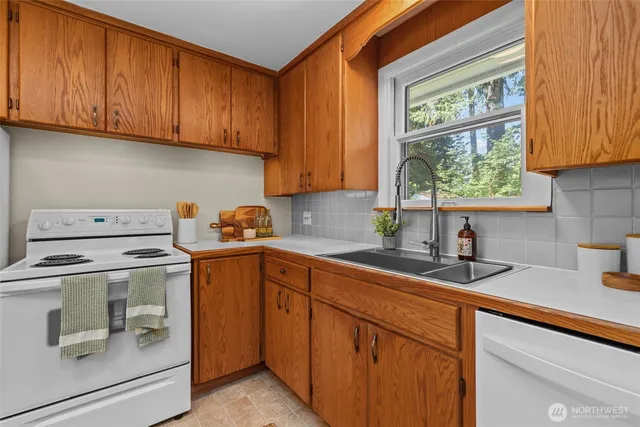 $775,000 | 13523 23rd Place Northeast, Seattle, WA 98125