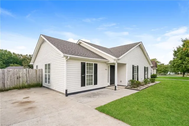 $1,930 | 4403 Pleasant Valley Road, Greensboro, NC 27406