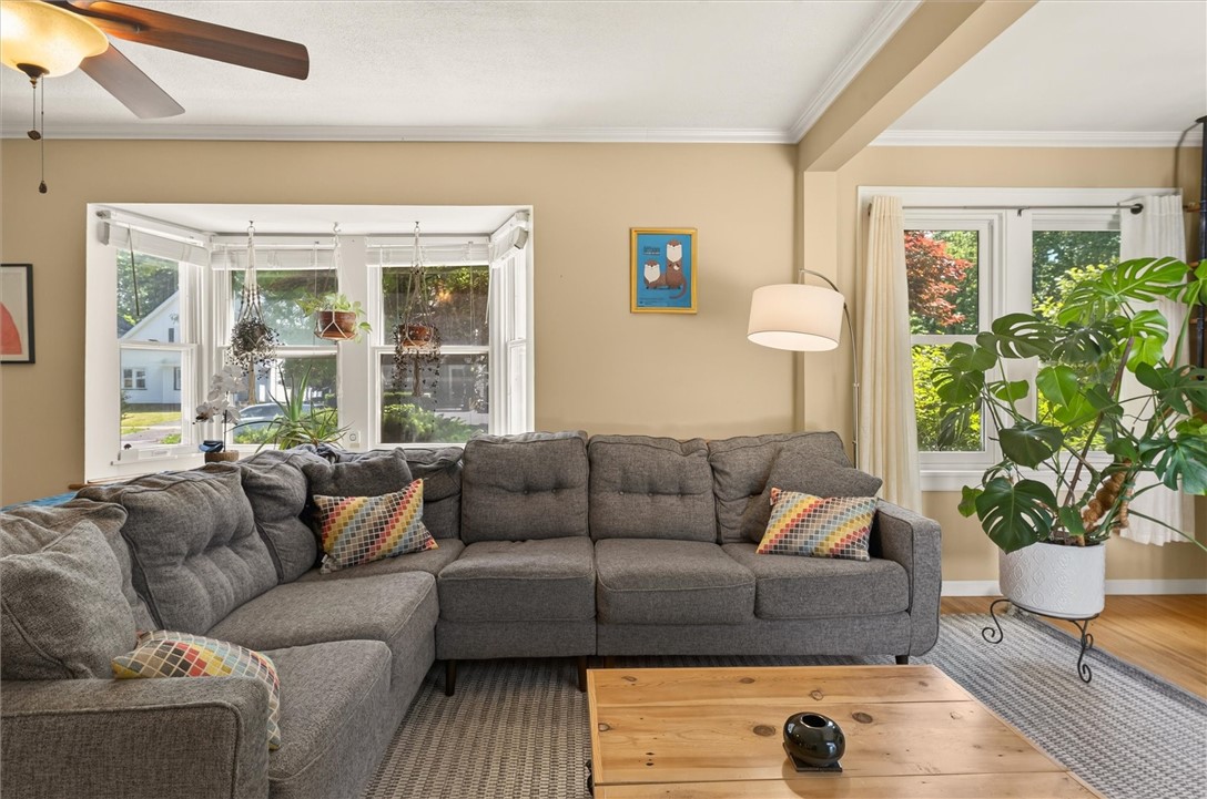 148 Rawlinson Road Irondequoit, NY 14617 - Photo 5 of 50