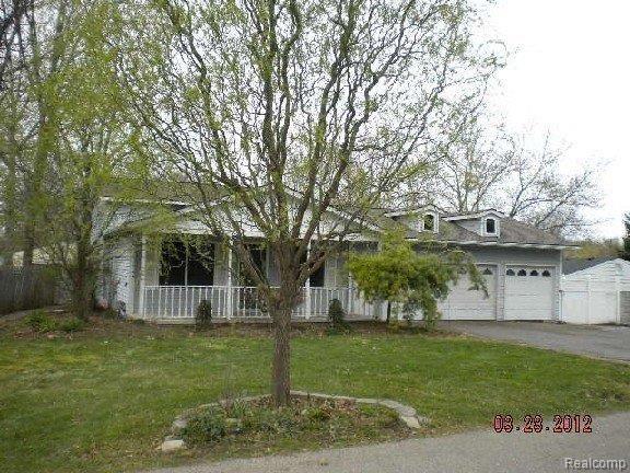 720 Cedarlawn Road Waterford, MI 48328 - Photo 1 of 10 FRONT.jpg