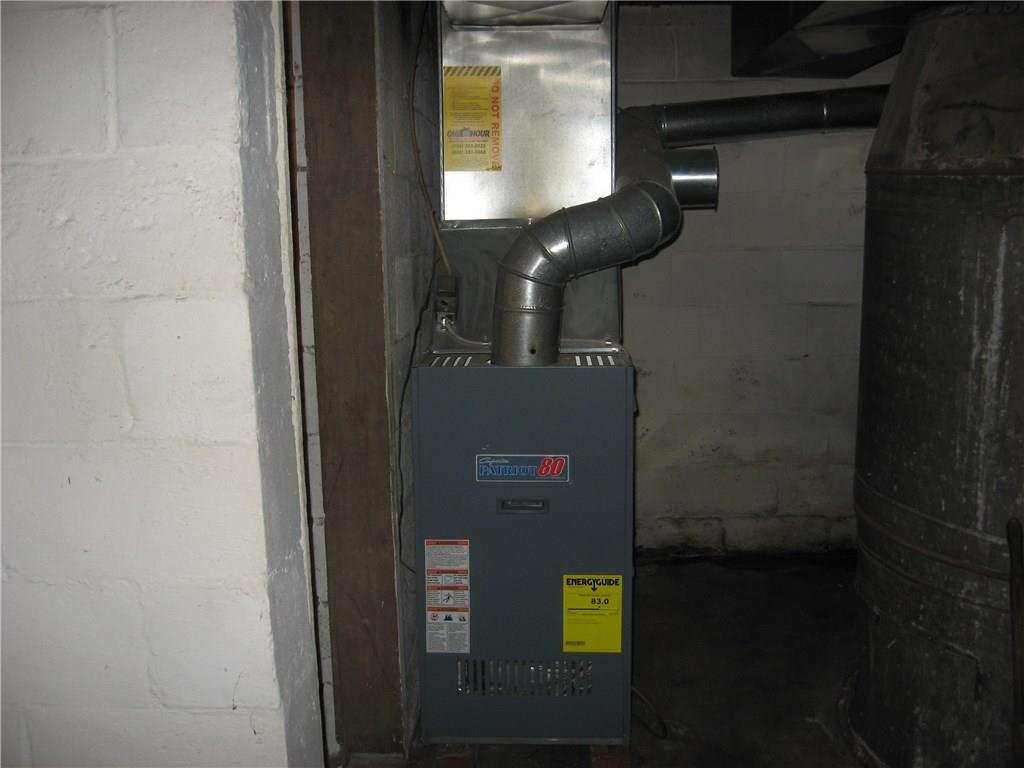 2425 Oneida Valley Road Petrolia, PA 16050 - Photo 16 of 21 NEWER FURNACE