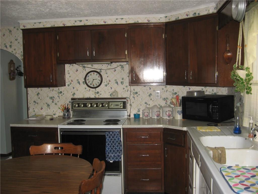 2425 Oneida Valley Road Petrolia, PA 16050 - Photo 18 of 21 ANOTHER VIEW OF THE KITCHEN.