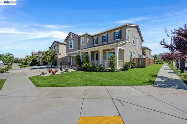 $908,888 | 1710 Flora Way, Tracy, CA 95376