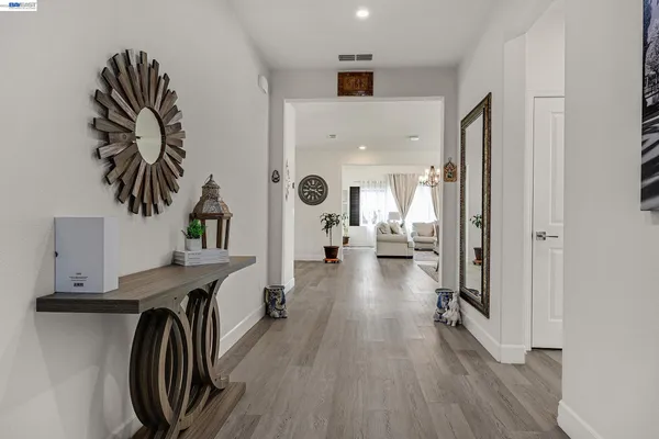 $908,888 | 1710 Flora Way, Tracy, CA 95376