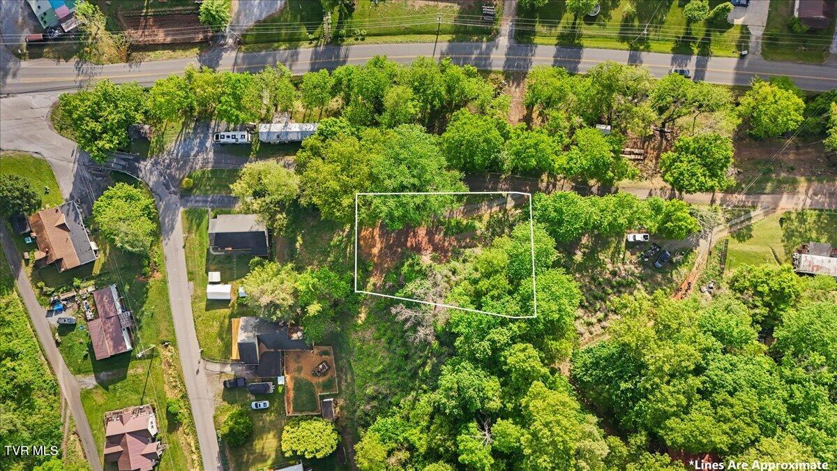 112 Grant Parlier Road Elizabethton, TN 37643 - Photo 3 of 22 09-DJI_20260429182348_0557_D.JPG