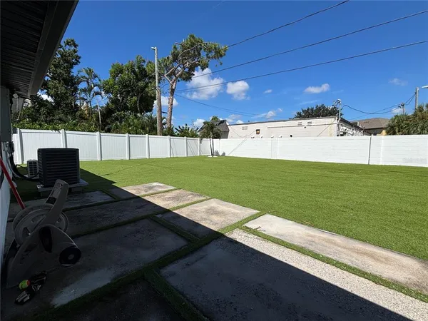$2,850 | 3983 Marlin Drive Southeast, St. Petersburg, FL 33705