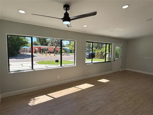 $2,850 | 3983 Marlin Drive Southeast, St. Petersburg, FL 33705