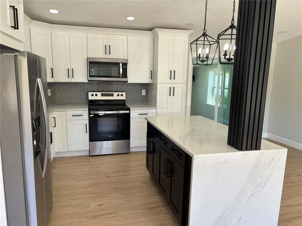 $2,850 | 3983 Marlin Drive Southeast, St. Petersburg, FL 33705